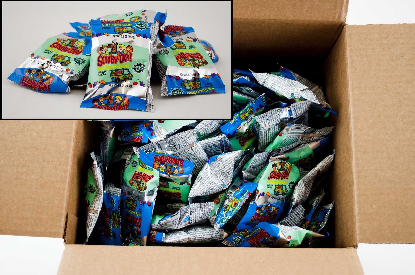 Betty Crocker Scooby Doo Fruit Snacks - 0.9 oz. pouch, 96 per case